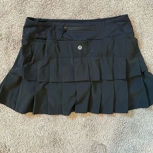 Lululemon - pleated skort
